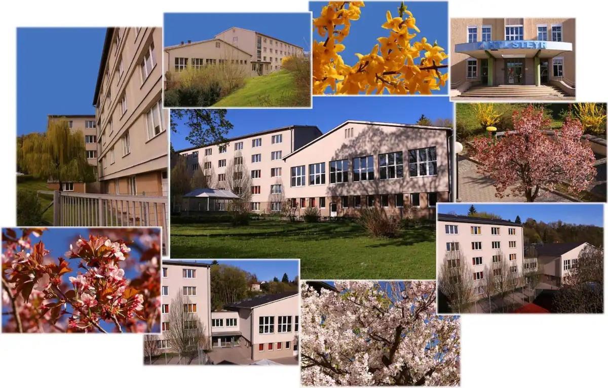 Jugendgaestehaus Studentenwohnheim Steyr Bagian luar foto